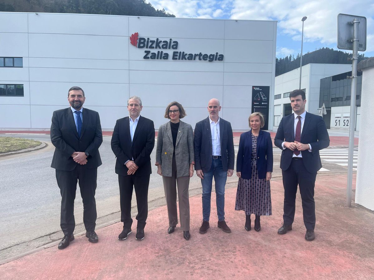 zallainfo's tweet photo. Inaugurado hoy 5 de marzo el nuevo #ElkartegiZalla que impulsará el #desarrolloeconómico y la #competitividad de la comarca de #Enkarterri con nuevas empresas

🔗 https://t.co/gAN5dTzlnp

#Zalla #Zallainfo #Elkartegia #BFA #DFB #SPRILUR @Gob_eus @Bizkaia https://t.co/EATCp1F47j