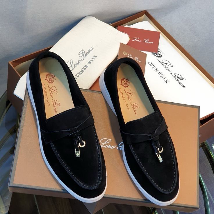 X_gee9's tweet image. Top Top quality  shoes for ladies

Size ,37 ,38 ,39,40,41 &amp;amp; 42

Tel : 0769996448

Loc: kariakoo karibu na bank ya NMB bank

Price 65,000 ⏫⏫⏫