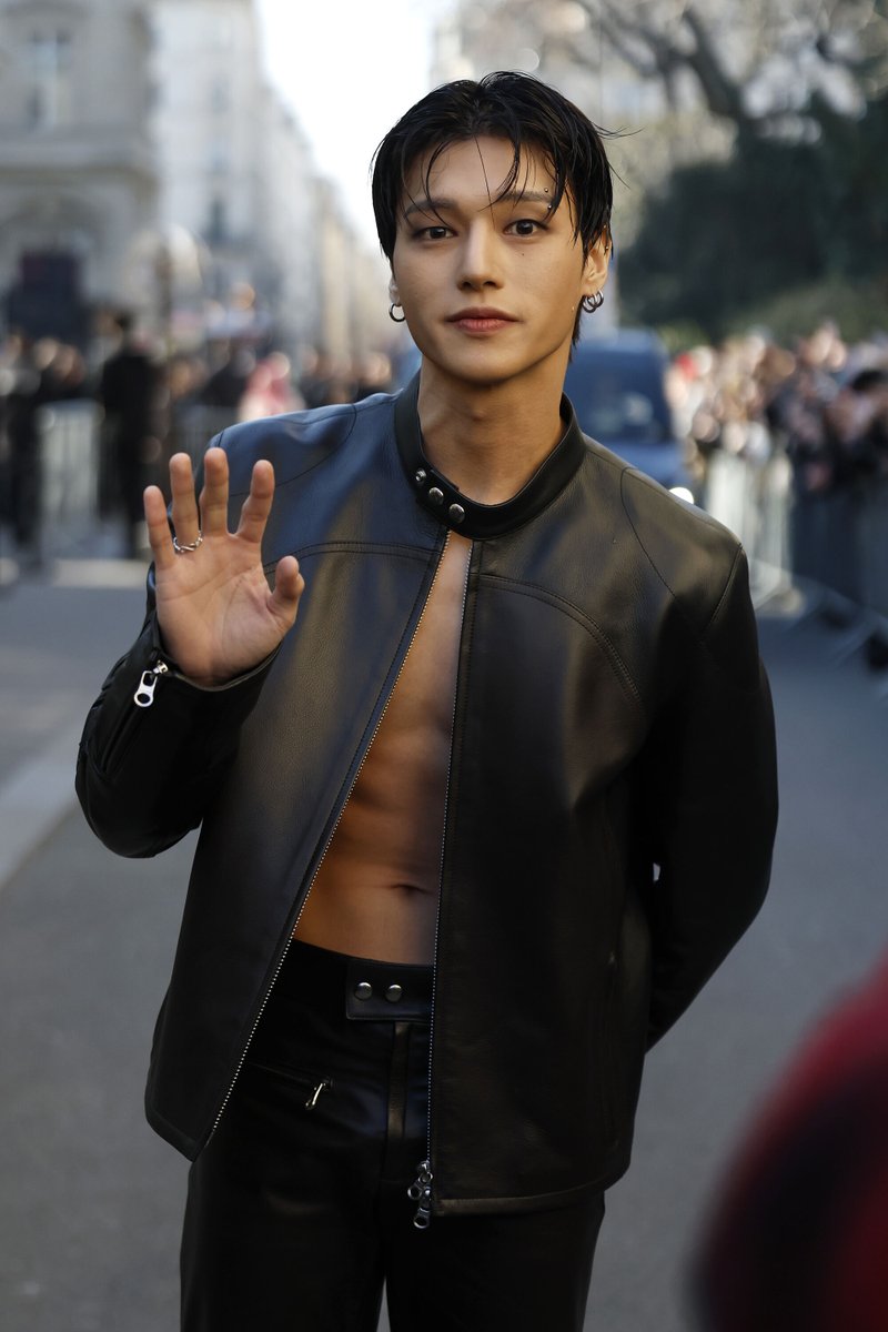 2025秋冬パリフロントロウ速報】「#クレージュ」に #ATEEZ #ウヨン