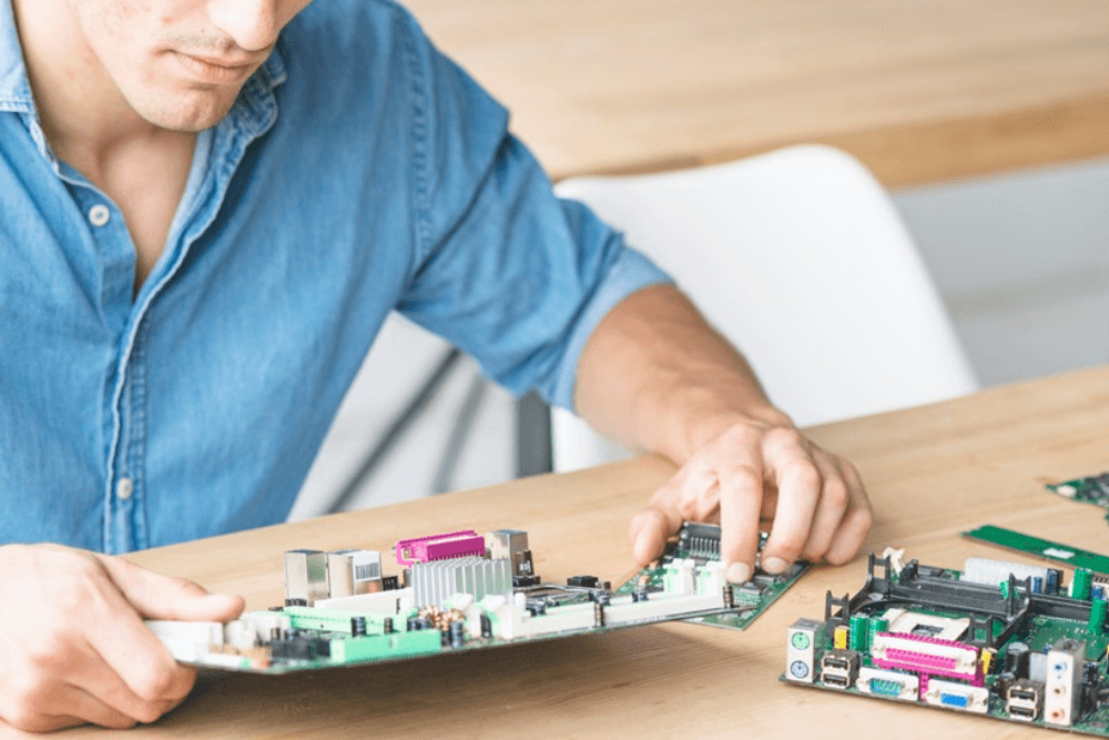 EpsumLab's tweet image. A Board Support Package is essential in embedded systems, acting as the bridge between hardware and software to ensure seamless integration and functionality

Read More on #BSP buff.ly/KV1w9if 

#embeddedsystems #boardsupportpackage #BSP #hardware #softwaredevelopment