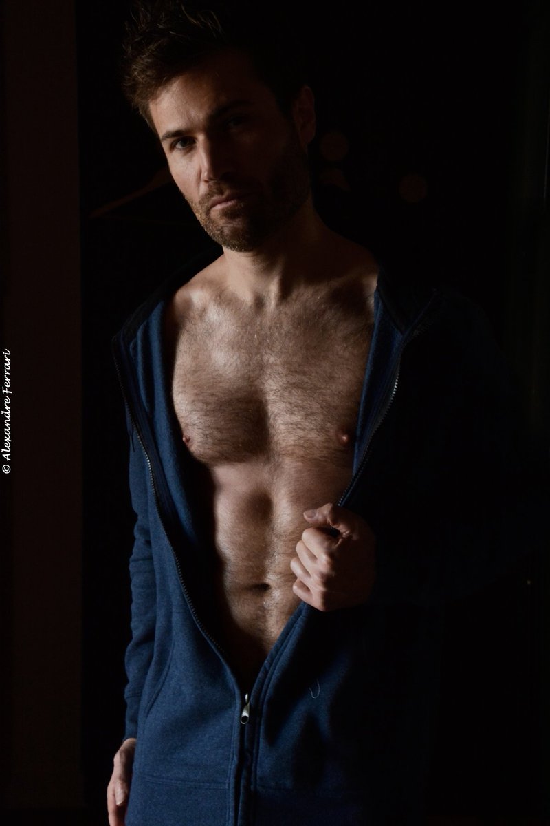 European Adult Awards 2025. Les votes sont ouverts !! Vote pour moi dans la catégorie Gay Performer.

Pour me soutenir jusqu'à un vote par jour, ça se passe ici : erotica-bruxelles.be/copie-de-award…