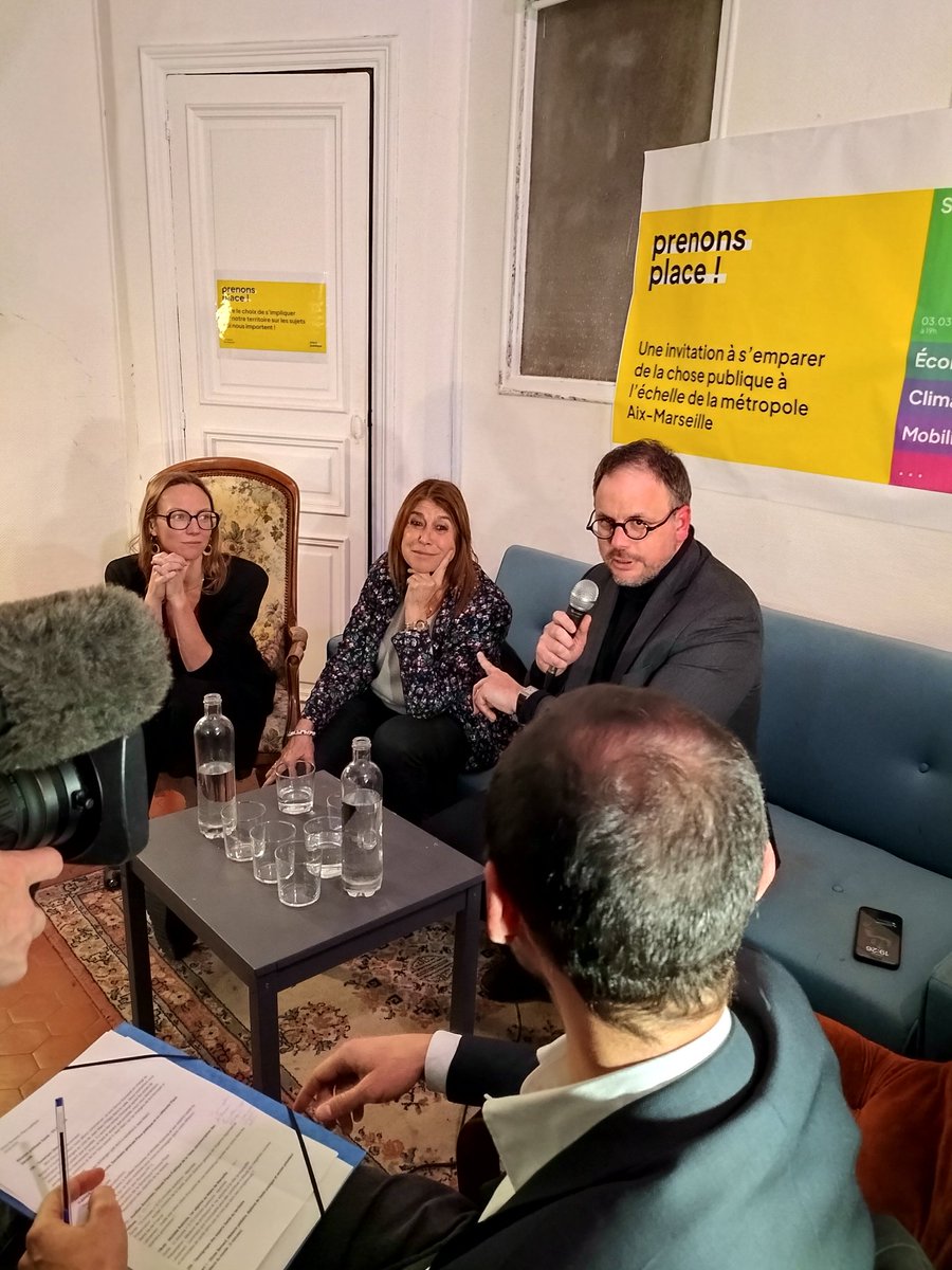 p_lecorche's tweet photo. Avec @aur_rousseau et @MicheleRubirola, nous étions réuni-es autour de près d’une centaine d’habitant-e de la Métropole de #Marseille pour parler de #santé et de la place du service public dans l’offre de soin des Marseillaises et des Marseillais.

1/4 https://t.co/xXGqgmvwbC