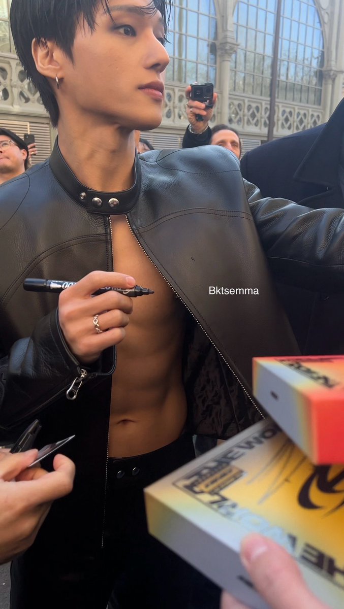 W00LOOKS's tweet image. wommy meal 🍽️