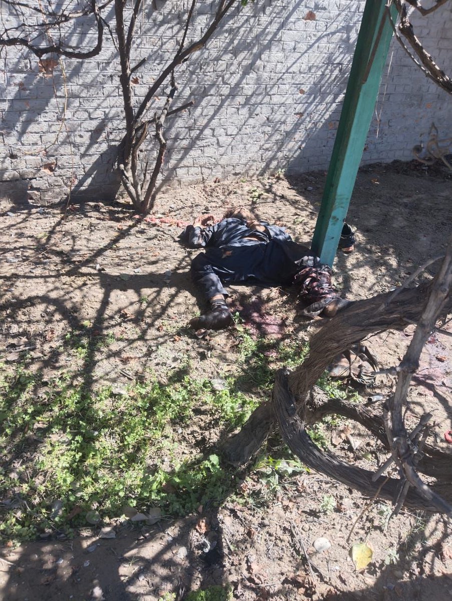 Hanzalamalik97's tweet image. Highlights of Bannu Opertion
All 16 Kharjis involved in the terrorist incident have been dispatched to hell.
These included 4 Suicide Bombers; 2 vehicle borne and 2 on foot
Bannu Cantonment which was their target does not house military installations alone but has a large number…