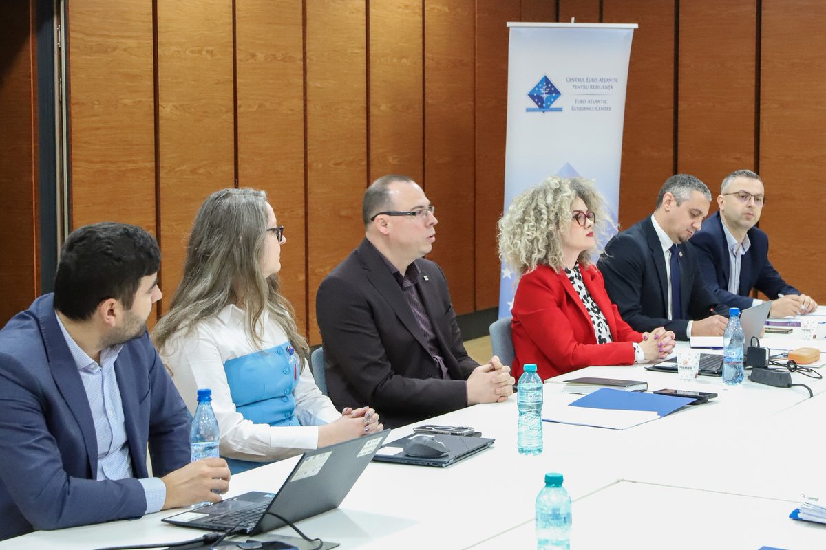Roundtable with diplomats from embassies 🇷🇴🇩🇰 🇪🇪 🇫🇮 🇱🇹🇳🇴🇸🇪
Topics covered: regional security situation, solutions to increase societal resilience, protection of off-shore critical infrastructure and energy grid, cyber security, etc.
#Cooperation #Diplomacy #resilience