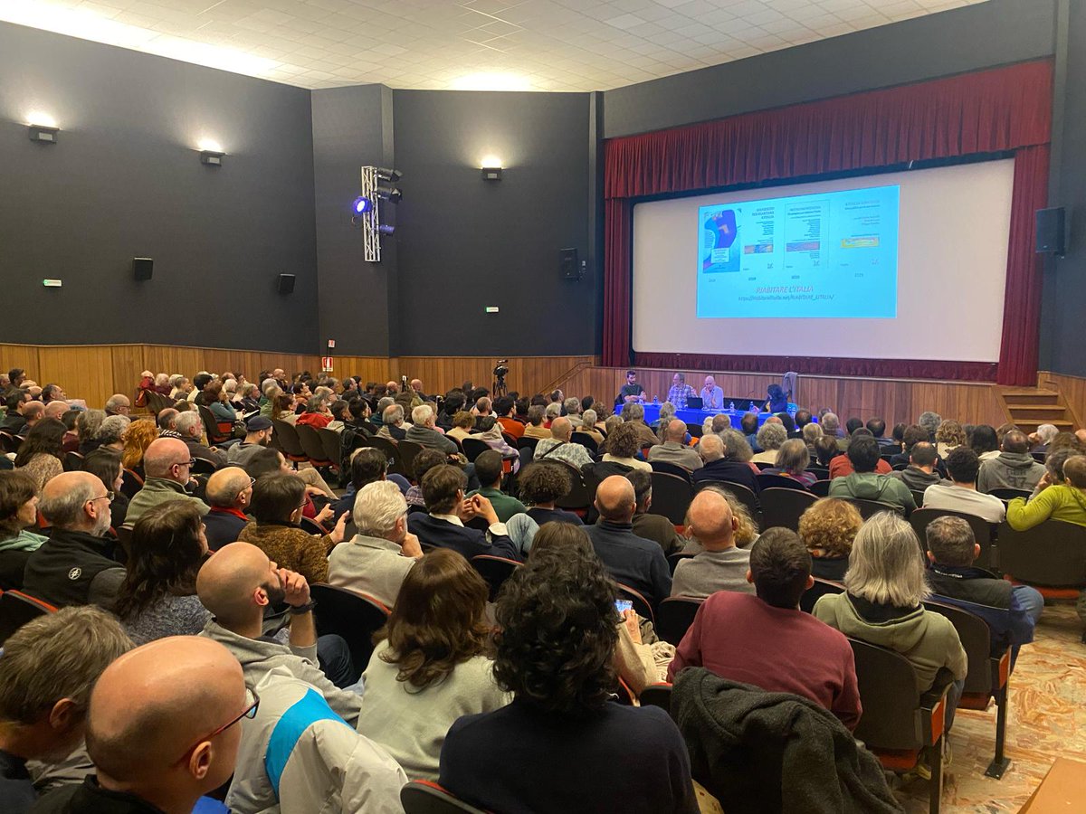Droughtcentral's tweet image. Interessante incontro con la popolazione di Bergamo per discutere sulle implicazioni ambientali e socio-economiche della costruzione di un nuovo #ImpiantoSciistico ⛷️ nel comprensorio Colere-Lizzola (Alpi Orobie) visti gli impatti dei #CambiamentiClimatici in #AmbienteMontano