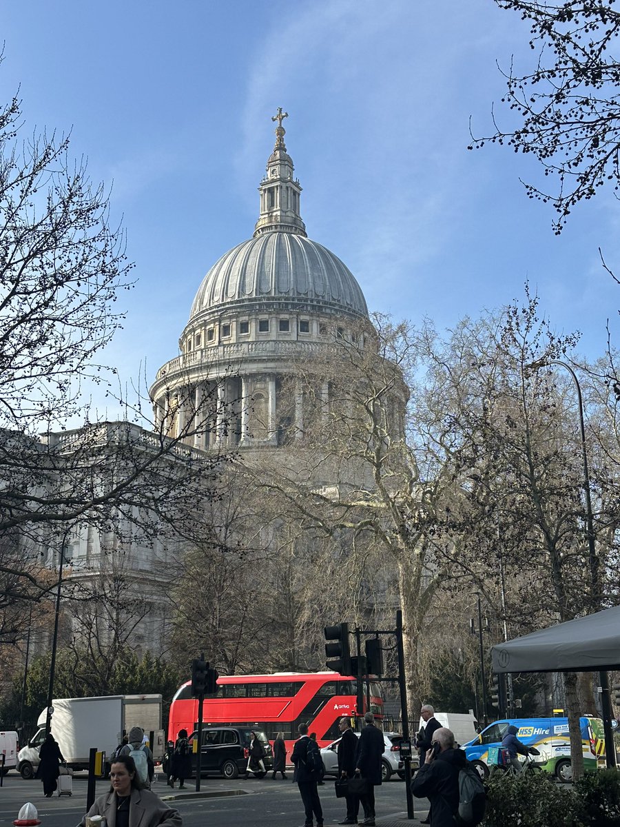 SeascapeEnergy's tweet image. Sun shining on our mini investor roadshow in London to beat the @SeascapeEnergy drum! #SEA