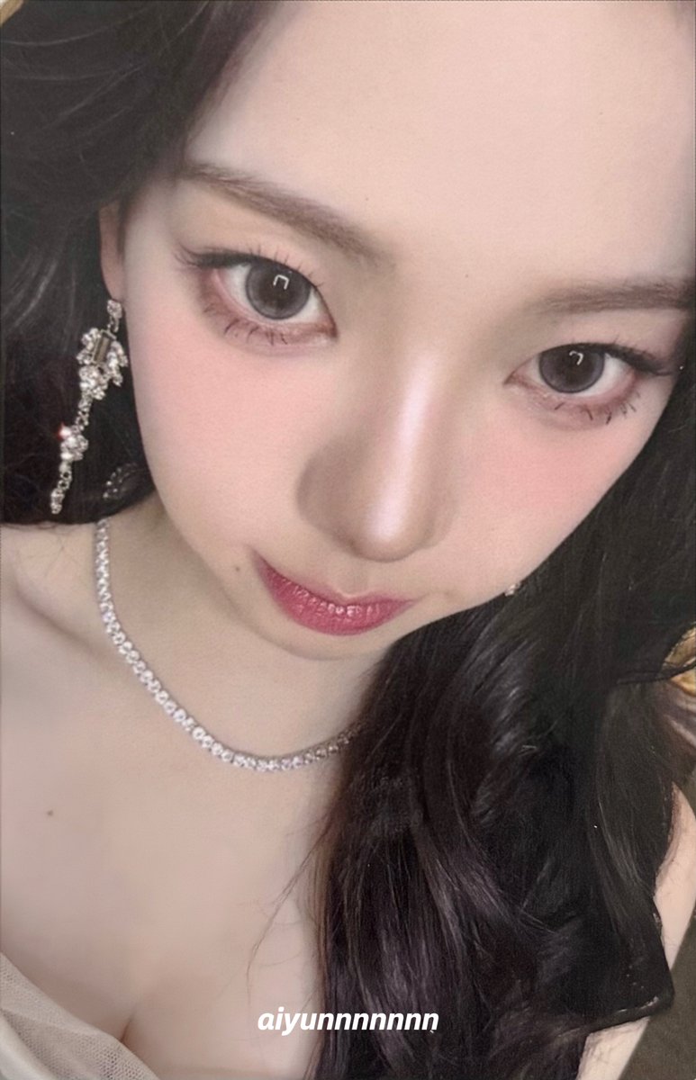 aiyunnnnnnnn's tweet image. 2025 Potd in Guangzhou
【 hoodie photocard 】
#aespa #에스파
#KARINA #GISELLE #WINTER
#카리나 #지젤 #윈터