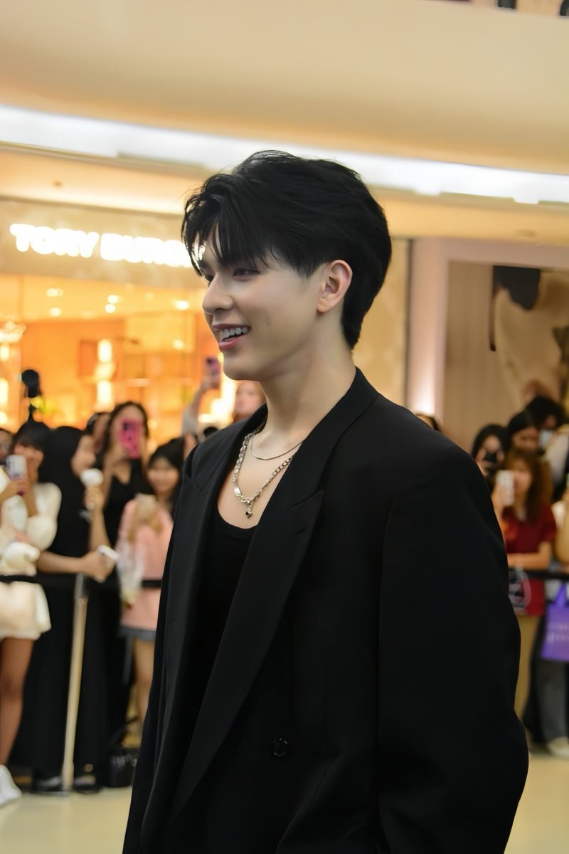 PieSaran_OFC's tweet image. ถ้าจะหล่อขนาดนี้ ขออนุญาตไอจนหันมามองได้รึป่าว แค่กๆๆๆๆๆๆ

FPMMILANO X WABISABI
#FPMMilano
#FPMThailand