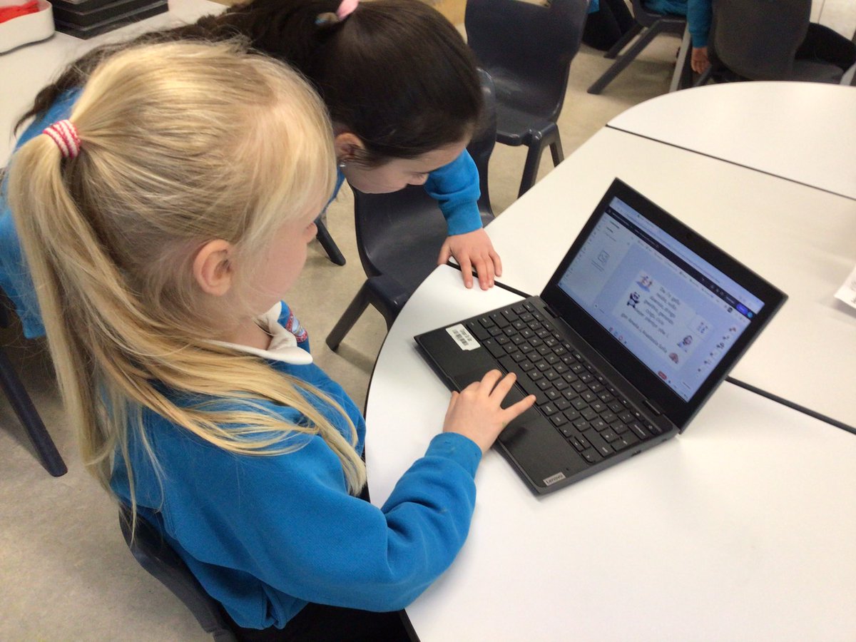 BPortPrimary's tweet image. We have been developing our Welsh and DCF skills in Year 3 this morning. Great fun ! 🤩#DCF #dysgucymraeg 🏴󠁧󠁢󠁷󠁬󠁳󠁿