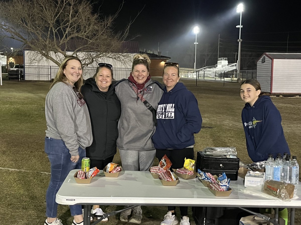 CamdenHighbsb's tweet image. We’d like to give a special shoutout to the support staff of the RBI Tournament. These ladies set up the meals for each team after every game. Their hospitality brought smiles to all of us. Thanks to all of the people who made the RBI experience so special! ⁦@RedBankInv⁩
