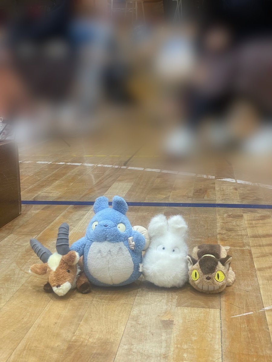 hineno_winds's tweet photo. 2025.3.4(火)
昨日は日根野小学校へ訪問演奏させていただきました！！
低学年と高学年の2回公演で演奏させていただいたのですが小学生のみなさんにたくさん楽しんで頂けて自分たちもすごく楽しみながら演奏することが出来ました(*´˘`*)✨️
日根野小学校のみなさんありがとうございました！ https://t.co/zZ2aV7cH7h