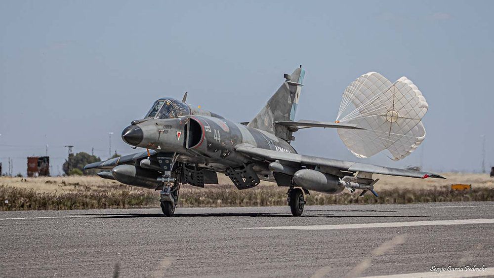 GlRsWWlXQAI_8x0?format=jpg&name=medium