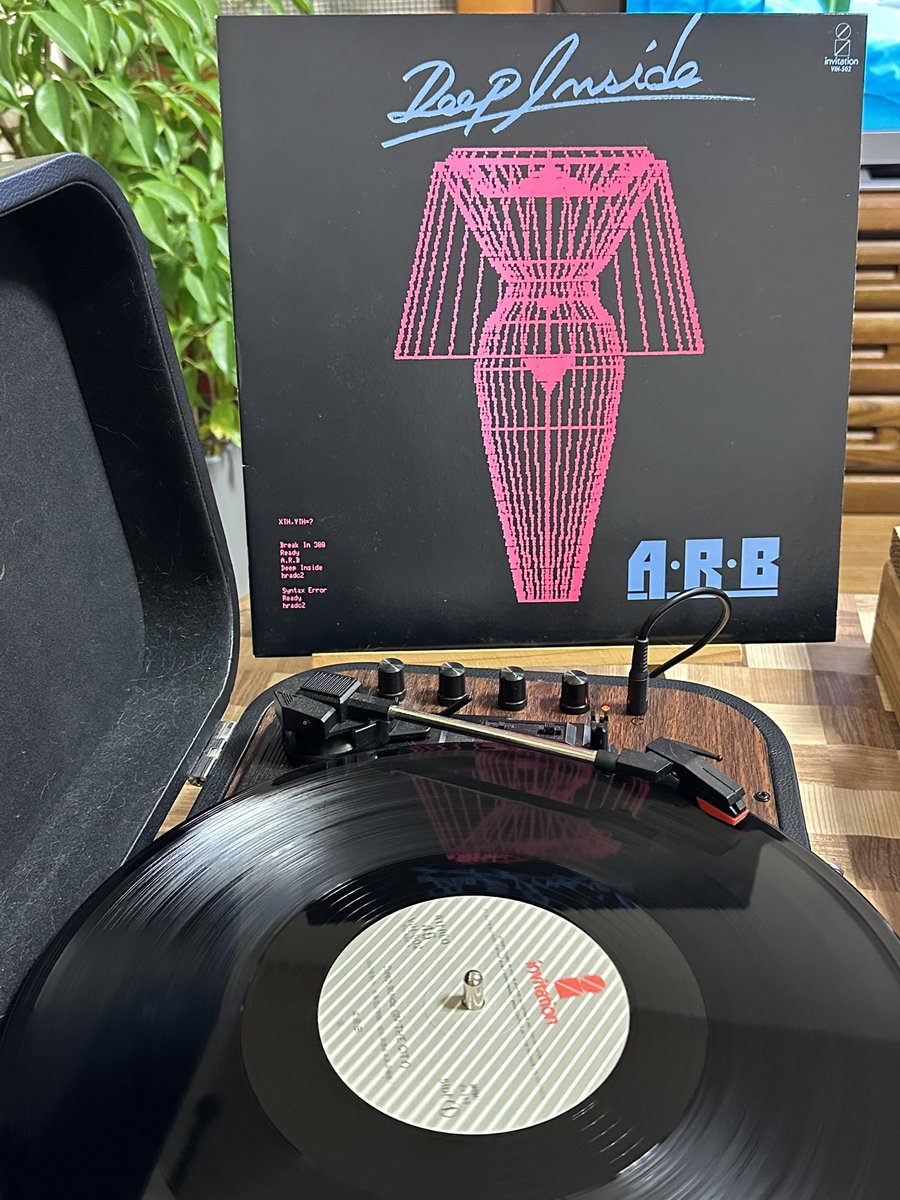 captain_kmatu's tweet image. 孫太郎との入浴も終わりましてね。
ARBの12&quot;シングル聴いてまったりです。

何十年ぶりでコレ回したろーか🤣💨
イイわぁ😌

#vinylerecords #ARB #DeepInside