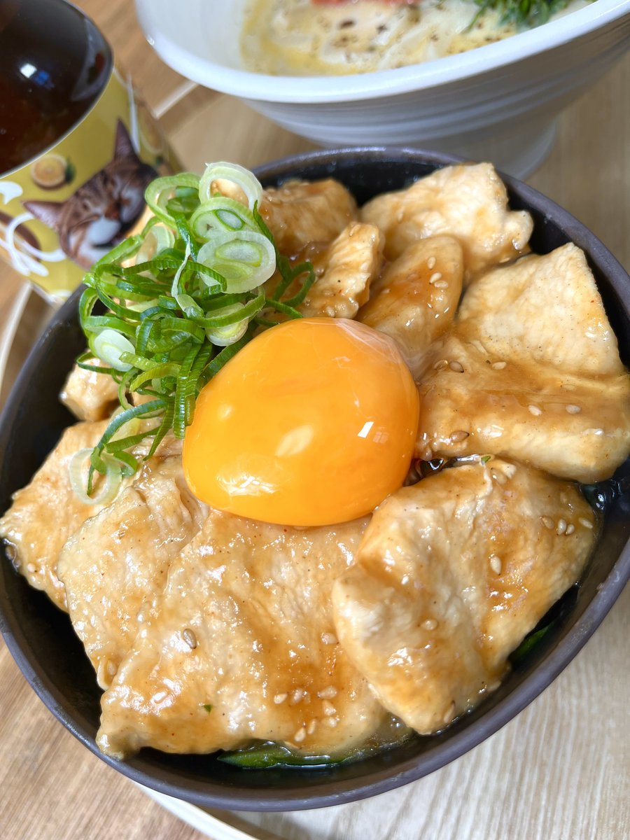pikichidesuyo's tweet photo. 鶏むねユッケ丼
ご飯が止まらなくなります！ https://t.co/el45LAge17
