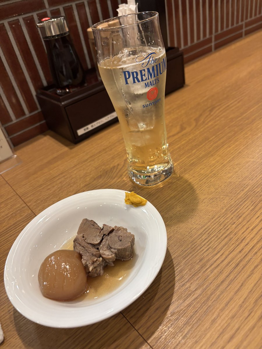 me_afk_'s tweet photo. 牛タン美味すぎて飛んだ
特にタタキ美味すぎた

後ウイスキーとてつもなく好きなクセしてる美味い https://t.co/KPue5fVpdN