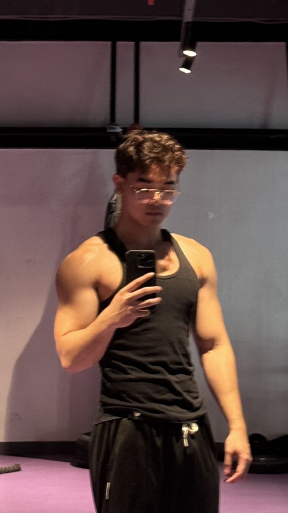 black sando lang meron 😔