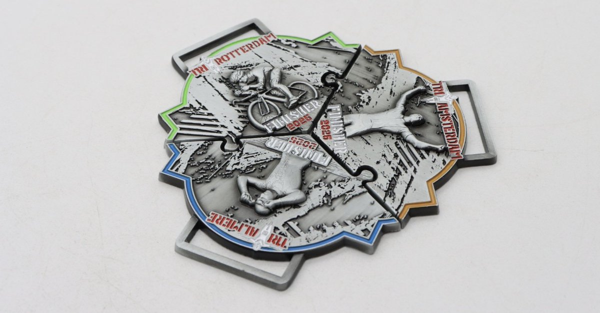 Voor alle wedstrijden - TRI ALMERE, TRI AMSTERDAM én TRI ROTTERDAM - ligt straks een prachtige medaille voor jullie klaar! Doe je aan alle wedstrijden mee? Dan kun je de drie medailles aan elkaar vastmaken en heb je een extra speciale herinnering! 😍