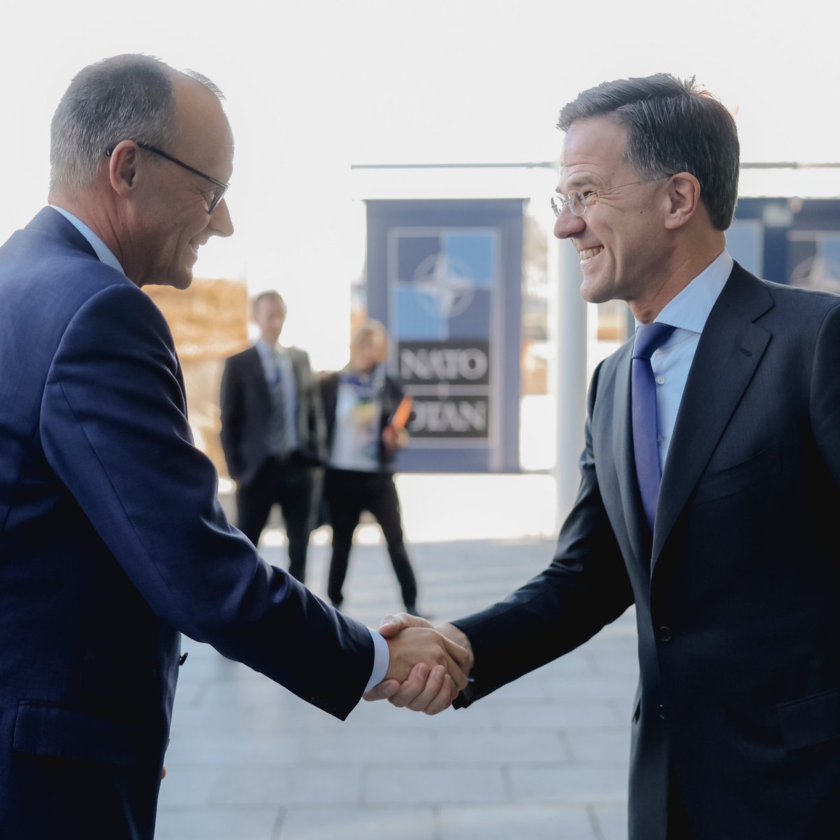 _FriedrichMerz's tweet photo. „Eine starke @NATO ist das Fundament unserer Sicherheit. Mit @SecGenNATO Mark Rutte habe ich über die Verteidigungsfähigkeit Europas und der NATO sowie über die sicherheitspolitischen Herausforderungen gesprochen. Deutschland und #Europa müssen jetzt massiv in die eigene Verteidigungsfähigkeit investieren. Das ist der beste Schutz für Europas Sicherheit.“ (tm)