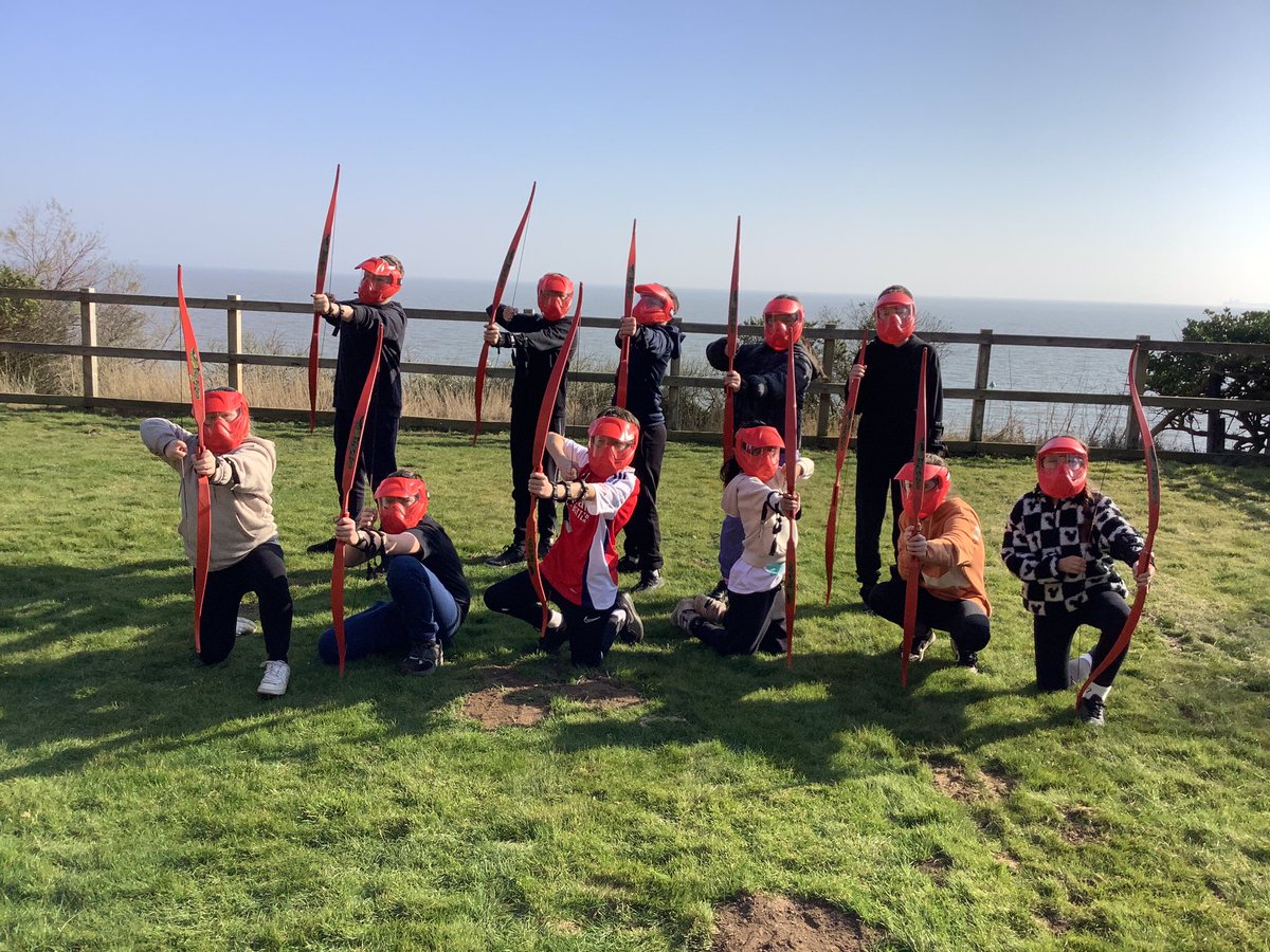 PrettygateJun's tweet image. Teams took each other on in archery tag 🎯