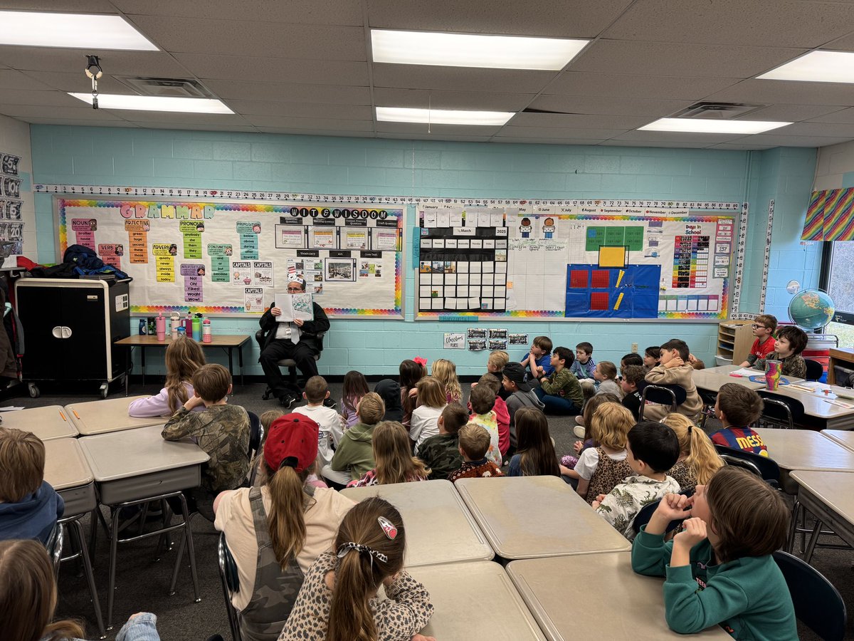 Great start to the day reading to students at Lonedell Elementary!
