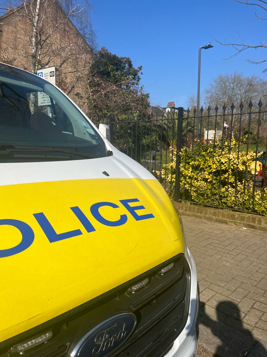 Kilburn Police tweet media