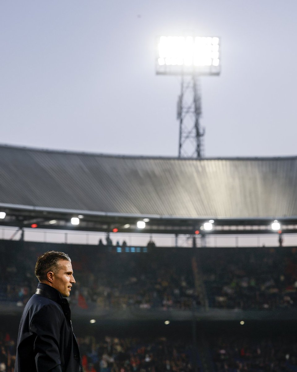 RVP 🔴⚪️⚫️

#UCL