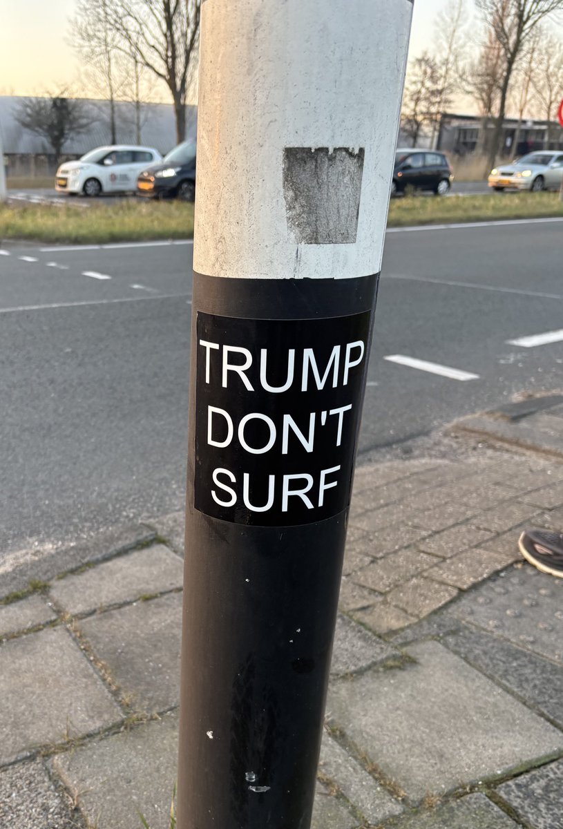 Trump dont’t surf 🏄