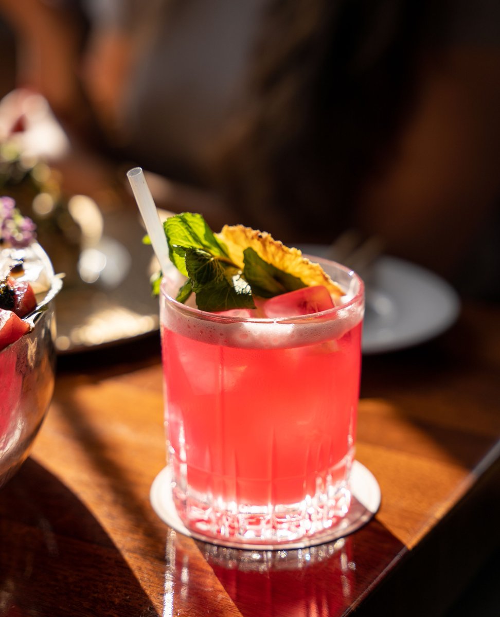Midweek reset, the right way. 🍸 Take a moment to unwind with our expertly crafted cocktails ✨️

Reservations available at BlueBloodSteakhouse.com

#BlueBloodSteakhouse #MidweekVibes #CocktailTime #TorontoDining