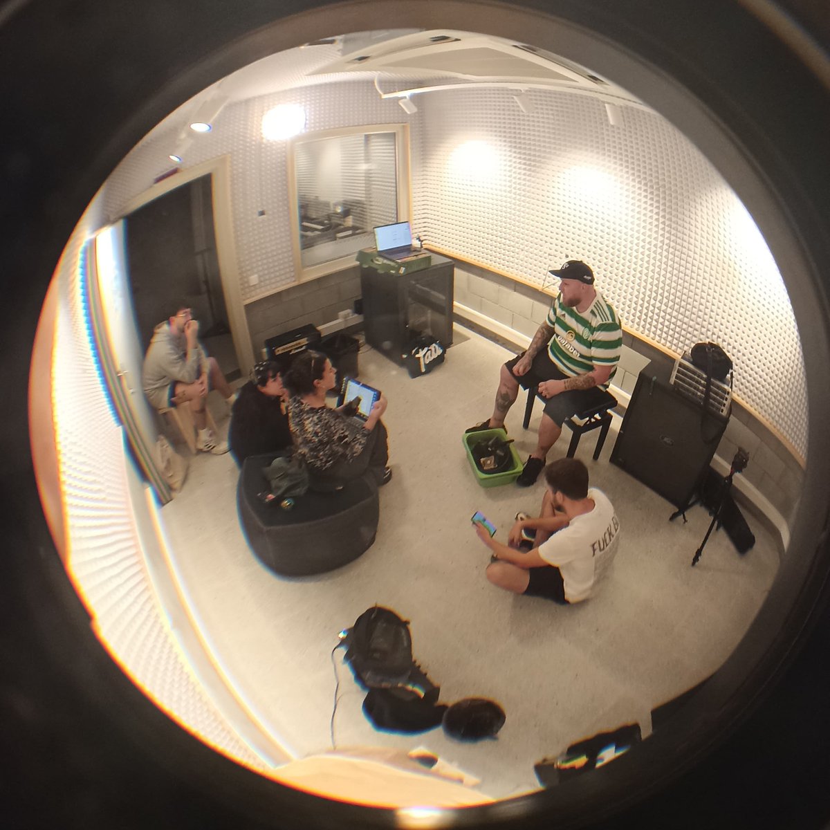 VANTA RADIO tweet media