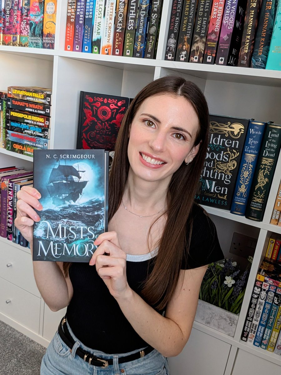 scrimscribes's tweet image. RELEASE DAY! ๐ฅณ Mists of Memory is out now!
It took a while getting here, but I am so proud of this book. I've put so much into this story, these characters, all the things readers loved about Sea of Souls, and I truly hope it was worth the wait. ๐ค
Book details below ๐๐