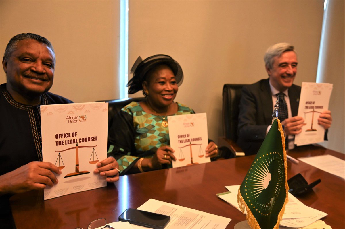 AU Health,Humanitarian Affairs&Social Development (@au_hhs) on Twitter photo With another milestone in ending violence against women & girls, the <a href="/_AfricanUnion/">African Union</a> & <a href="/UN/">United Nations</a> have signed t/Spotlight Initiative Africa Regional Programme 2.0 Agreement. This follows t/signing of Declaration of Intent by Mr. Yacoub El-Hillo, H.E <a href="/AmbSamate/">Amb Minata SAMATE CESSOUMA</a> & H.E Nino Perez <a href="/EUtoAU/">EU Delegation to AU</a>. With another milestone in ending violence against women & girls, the <a href="/_AfricanUnion/">African Union</a> & <a href="/UN/">United Nations</a> have signed t/Spotlight Initiative Africa Regional Programme 2.0 Agreement. This follows t/signing of Declaration of Intent by Mr. Yacoub El-Hillo, H.E <a href="/AmbSamate/">Amb Minata SAMATE CESSOUMA</a> & H.E Nino Perez <a href="/EUtoAU/">EU Delegation to AU</a>.