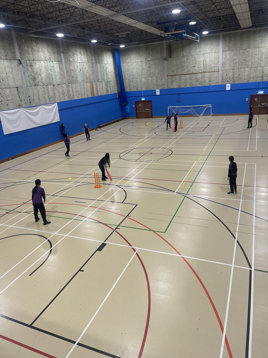 Challney Girls PE tweet media