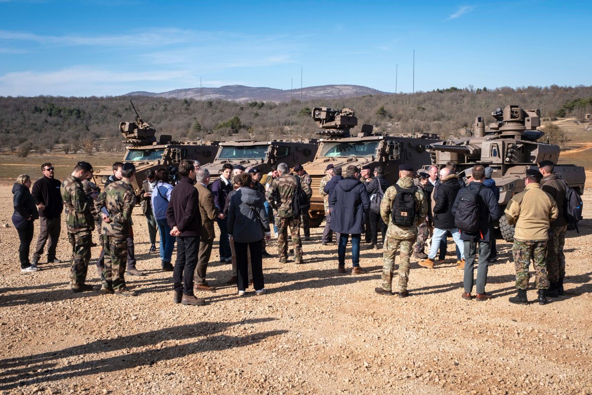 Armée de Terre (@armeedeterre) on Twitter photo Lâché de "fauves" sur le camp de Canjuers 💥
2 jours de présentations dynamiques et statiques par <a href="/KNDS_France/">KNDS France</a>, des capacités de combat de nos Griffon, Jaguar, Serval, Leclerc et autres VBCI.
10 ans après le lancement de #Scorpion, l'armée de Terre poursuit sa transformation ✅ Lâché de "fauves" sur le camp de Canjuers 💥
2 jours de présentations dynamiques et statiques par <a href="/KNDS_France/">KNDS France</a>, des capacités de combat de nos Griffon, Jaguar, Serval, Leclerc et autres VBCI.
10 ans après le lancement de #Scorpion, l'armée de Terre poursuit sa transformation ✅