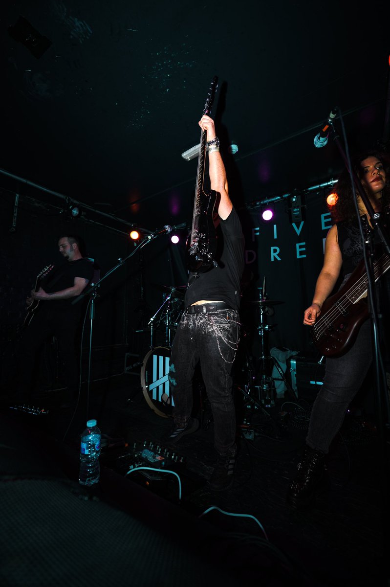 Jason Payne (@thejasonpa7ne) on Twitter photo Photo ๐๐ฎ๐ฆ๐ฉ from our recent ๐ฌ๐ก๐จ๐ฐ at ๐๐ก๐ ๐๐ฅ๐๐๐ค ๐๐๐๐ซ๐ญ!
Donโt forget to grab your ๐ญ๐ข๐๐ค๐๐ญ๐ฌ for the next one ๐ eventbrite.com/e/sx-fest-tickโฆ
#ElectronBand #ModernMetal #Metalcore #LiveMusic #LondonBands #GuitarSolo #RockShow Photo ๐๐ฎ๐ฆ๐ฉ from our recent ๐ฌ๐ก๐จ๐ฐ at ๐๐ก๐ ๐๐ฅ๐๐๐ค ๐๐๐๐ซ๐ญ!
Donโt forget to grab your ๐ญ๐ข๐๐ค๐๐ญ๐ฌ for the next one ๐ eventbrite.com/e/sx-fest-tickโฆ
#ElectronBand #ModernMetal #Metalcore #LiveMusic #LondonBands #GuitarSolo #RockShow