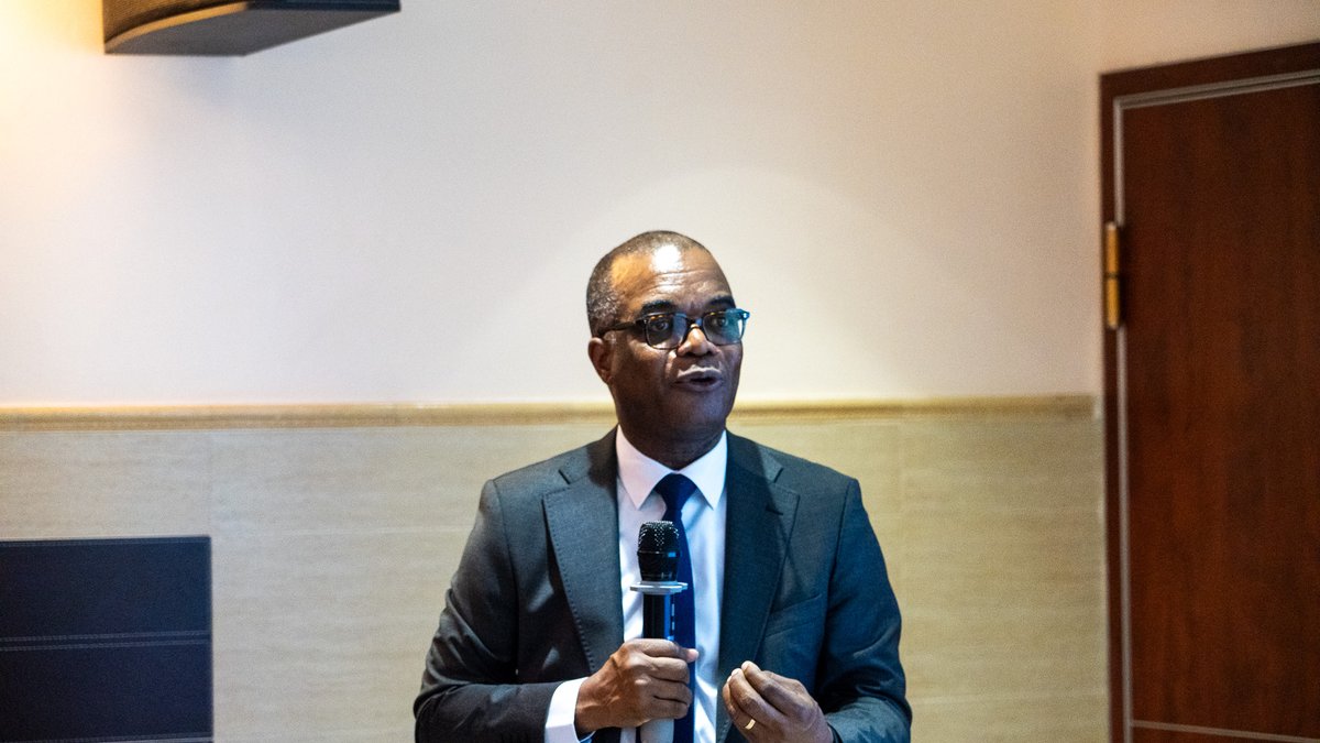 undpgabon's tweet photo. Le @Observateurs_Ga, en collaboration avec le @undpgabon, a lancé un atelier crucial de formation pour préparer l'observation de l'élection présidentielle. 500 citoyens formés pour des élections libres et transparentes.
#ElectionObservation #DémocratieCitoyenne https://t.co/I5u3N3BtTM