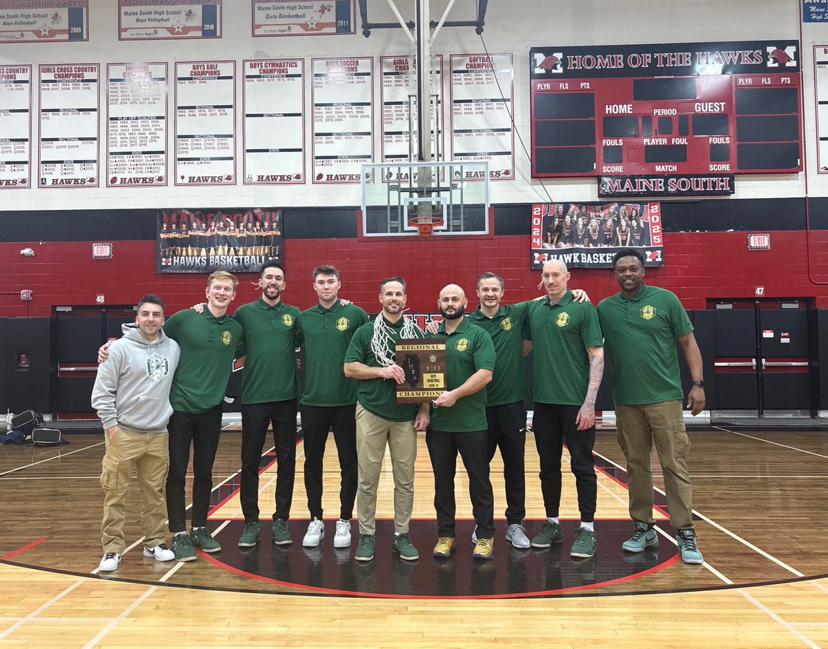 CoachLoGalbo's tweet photo. For the first time in Lane Tech Basketball History: Your 2025 IHSA Class 4A Regional Champions🔰

“This will be our year, it took a long time to come.”🎶

@LaneTechHoops #LaneWay🔰 https://t.co/w8MJq2NE6m