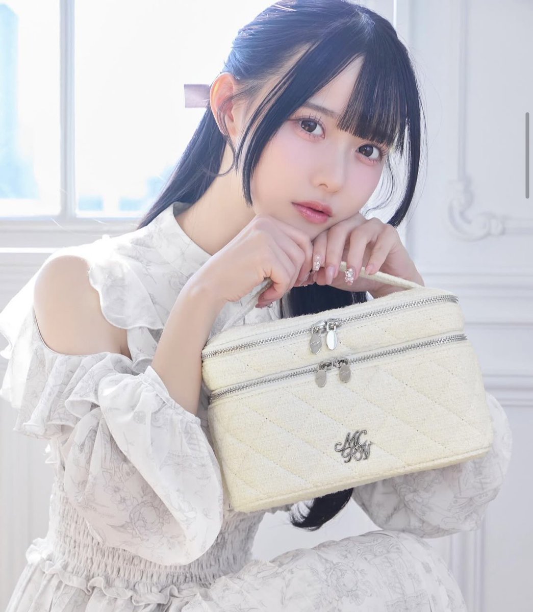 momonamatsumoto's tweet image. ぽやすみなさい🌙* :ﾟ

🎀 #ぽしのおしらせ 🎀

#michellMacaron 2025 Spring Summer の
モデルを務めさせて頂きました💕

みんなのおかげで2023年から大好きなミシェルマカロンさんのモデルさんを続けさせていただき、今年も可愛いお洋服を紹介できることを幸せに思ってます😭👗…