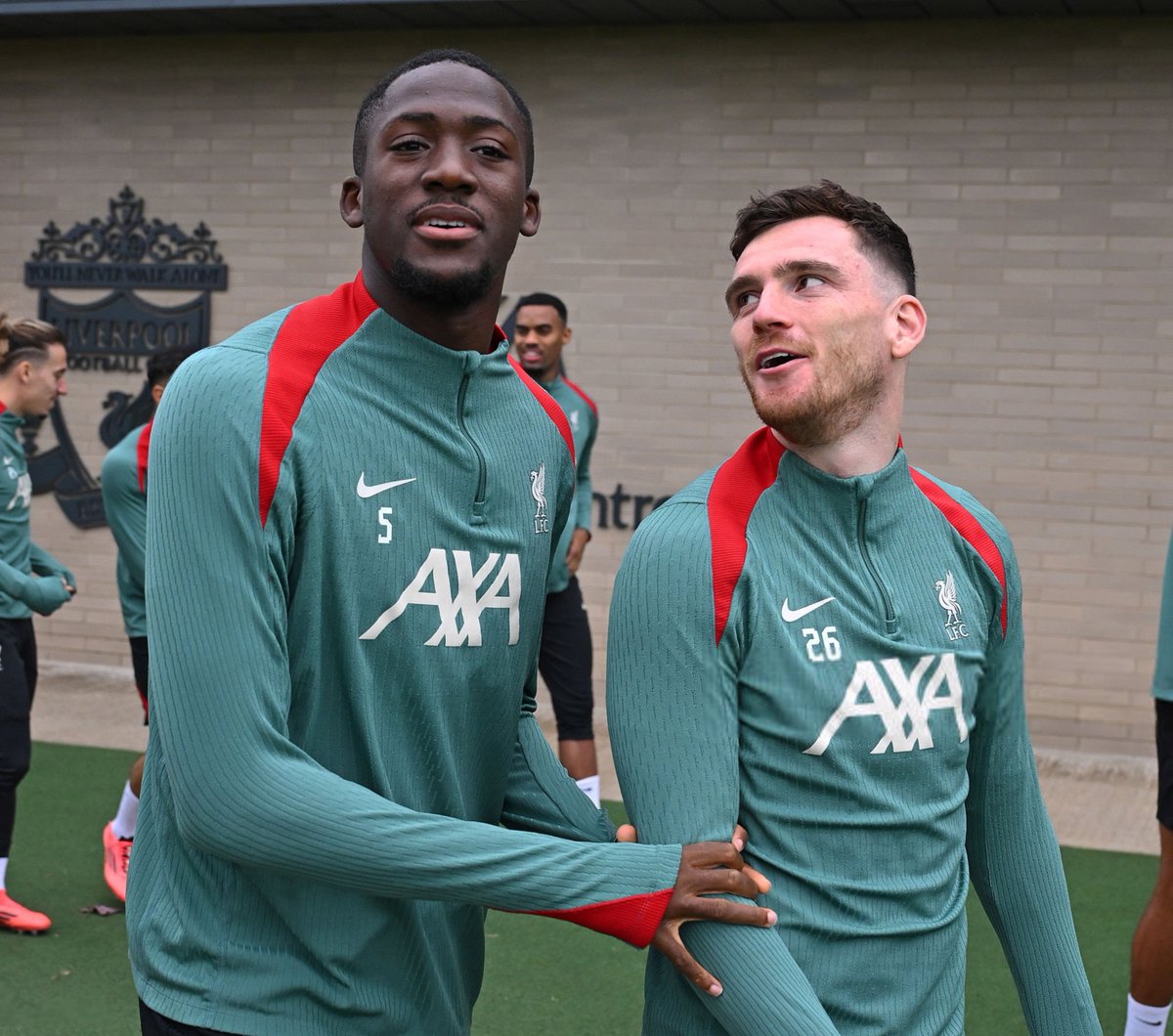 VibesFoot's tweet image. 🔴 𝗟𝗘𝗦 𝗝𝗢𝗨𝗘𝗨𝗥𝗦 𝗗𝗘 𝗟𝗜𝗩𝗘𝗥𝗣𝗢𝗢𝗟 𝗤𝗨𝗜 𝗥𝗜𝗦𝗤𝗨𝗘𝗡𝗧 𝗨𝗡𝗘 𝗦𝗨𝗦𝗣𝗘𝗡𝗦𝗜𝗢𝗡 𝗖𝗘 𝗦𝗢𝗜𝗥 😳

🇫🇷 Ibrahima Konaté
🏴󠁧󠁢󠁳󠁣󠁴󠁿 Andy Robertson 
🇦🇷 Alexis Mac Allister
🏴󠁧󠁢󠁥󠁮󠁧󠁿 Harvey Elliot