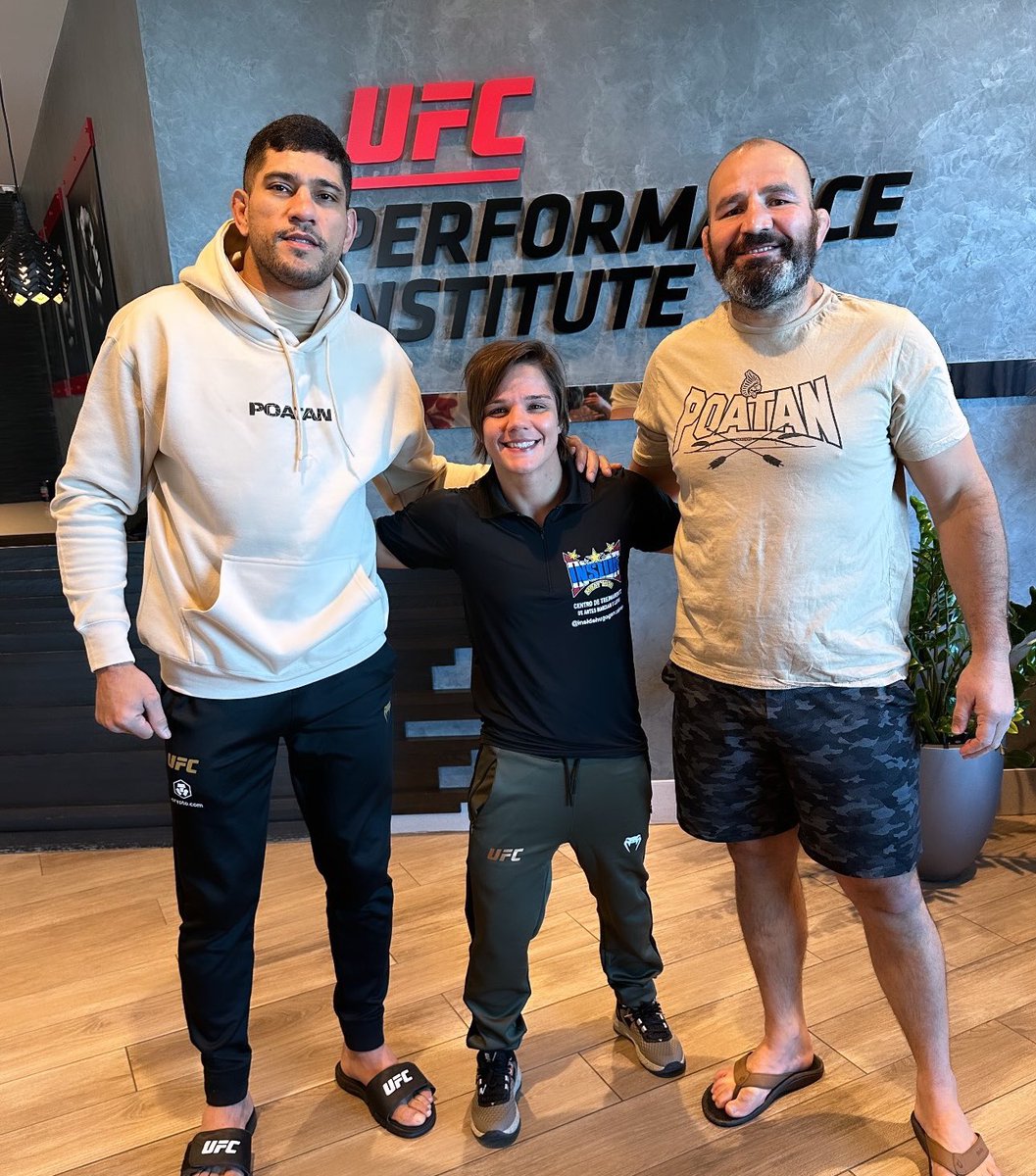 Ariane “Sorriso” Carnelossi (@arianesorrisoo) on Twitter photo Se você é brasileiro, fã de mma… E não esta torcendo pro <a href="/AlexPereiraUFC/">Alex "Poatan" Pereira</a> vemcer nesse sábado, você já morreu por dentro!
Chama 🔥 🗿
<a href="/gloverteixeira/">glover teixeira</a> <a href="/UFCBrasil/">UFC Brasil</a> <a href="/UFCFightPassBR/">UFC Fight Pass Brasil</a>
<a href="/ufc/">UFC</a> <a href="/UFCFightPass/">UFC FIGHT PASS</a> Se você é brasileiro, fã de mma… E não esta torcendo pro <a href="/AlexPereiraUFC/">Alex "Poatan" Pereira</a> vemcer nesse sábado, você já morreu por dentro!
Chama 🔥 🗿
<a href="/gloverteixeira/">glover teixeira</a> <a href="/UFCBrasil/">UFC Brasil</a> <a href="/UFCFightPassBR/">UFC Fight Pass Brasil</a>
<a href="/ufc/">UFC</a> <a href="/UFCFightPass/">UFC FIGHT PASS</a>