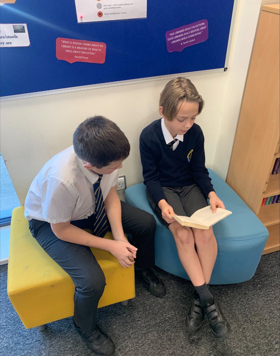 Year 5 and Year 7 had the opportunity to do some shared reading as part of English week. It was lovely to see such enthusiasm about reading 📚📖