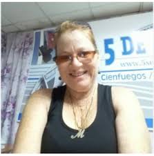 Por sus cerca de 45 años de desempeño en el periódico, Mercedes Caro Nodarse fue galardonada con el Premio Antonio Hurtado del Valle por la Obra de la Vida
