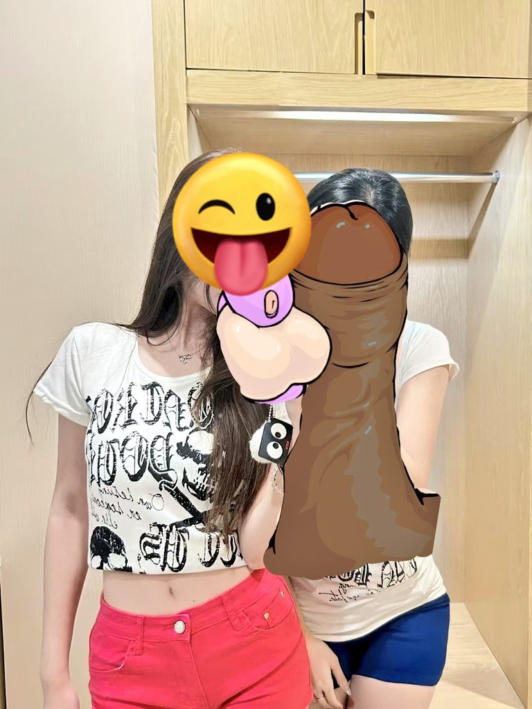 tcmsn111's tweet photo. 我们香香软软的女孩子♠️，最喜欢的就是又黑又硬的黑鸡吧和又软又糯的带锁小荔枝了🖤🖤#媚黑 #贞操锁  #黑心 #黑爹 https://t.co/ZqcOrlfmMO