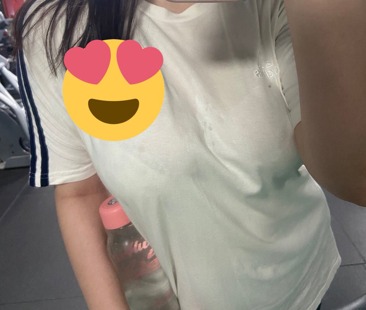 수영만하다가 오랜만에 헬스장왓다.. 살짝 부끄럽다..