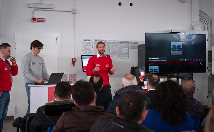 NauticaReport's tweet image. AS Labruna e il Network FPT Industrial: successo per il meeting annuale sull’After Sales.
nauticareport.it/dettnews/tecno…
#AsLabruna #ftpindustrial #meetingannuale #aftersales #massimolabruna