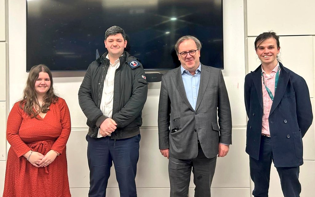 Yesterday we hosted our careers in the civil service panel discussion! A huge thank you to our panelists Darragh, John and Sam and a big thank you to everyone who came by! 🎤