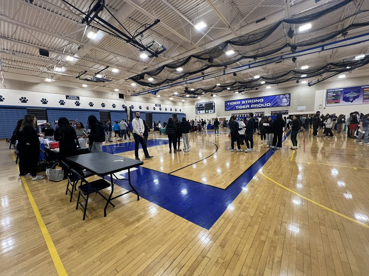 Our annual “E” Fair is underway! All students receive the opportunity to visit over 30 local businesses and uncover various options to Enroll, Enlist, Employ, or become Entrepreneurs!