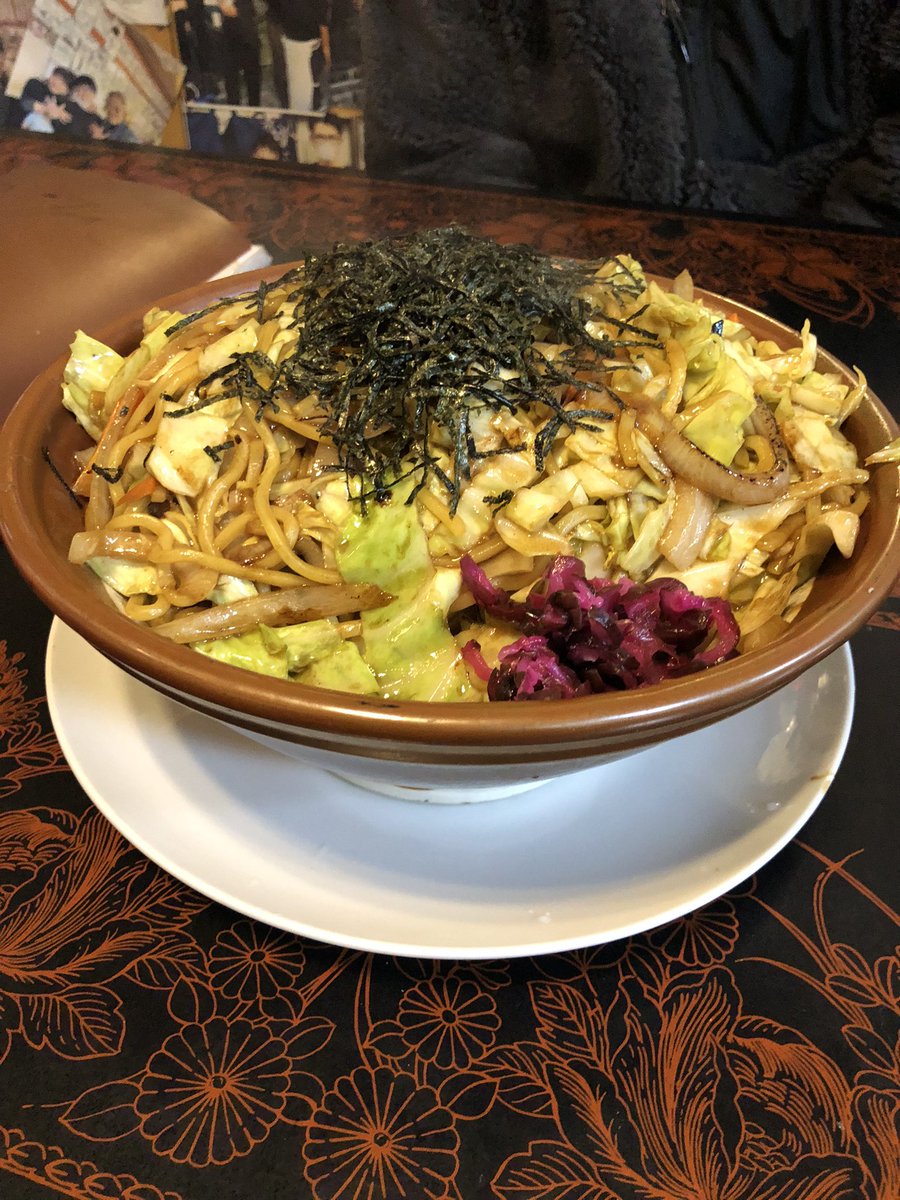 Ryuto_0111's tweet photo. 昨日は2年振りの文福飯店
焼きそば大盛りを頼んだらまさかのすり鉢...
でも今回は食べ切る事が出来ました。
ご馳走様でした https://t.co/NFcYdFxLDB