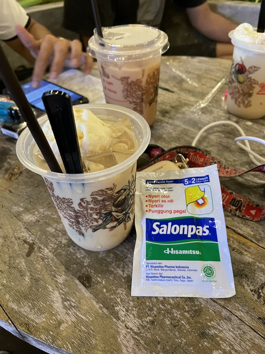 Apapun makananya bawanya kalo ga taping ya salonpas 😁 #salonpas