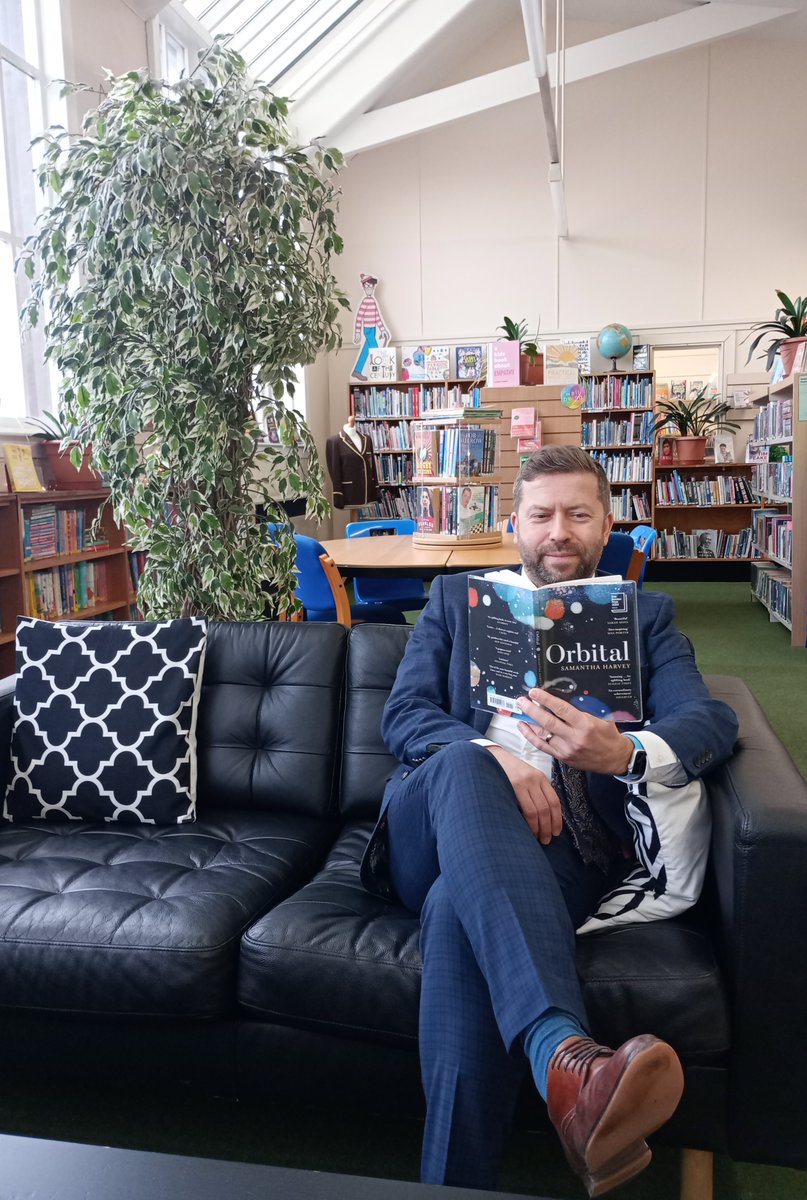 js_library's tweet image. Lovely to see our staff taking some time out to relax with a good book in our School LIbrary! #timeoutwithabook
